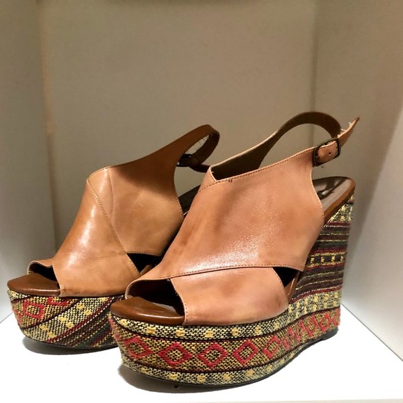 Steve Madden Wedges Size 8.5 - Picture 2 of 4